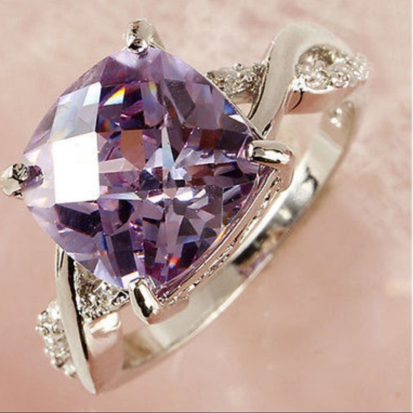 Jewelry - NEW Especial Tourmaline Topaz Gemstone  Ring